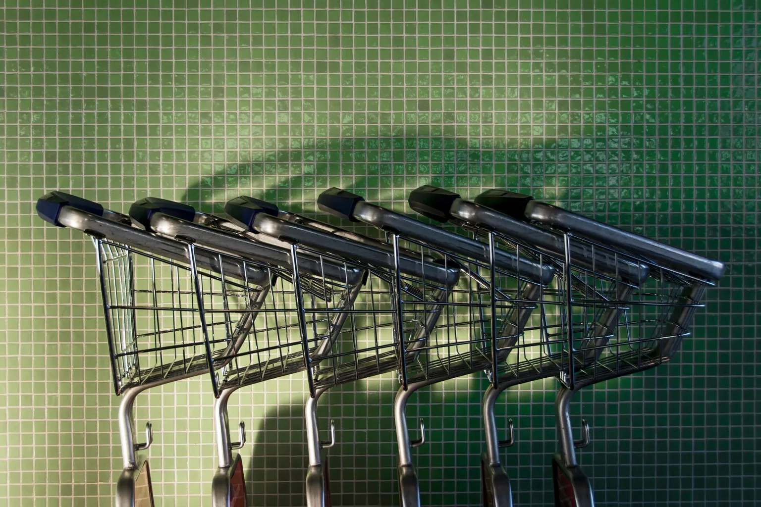 Динамика стоимости базовой продуктовой корзины: анализ снижения цен на 11,3%
