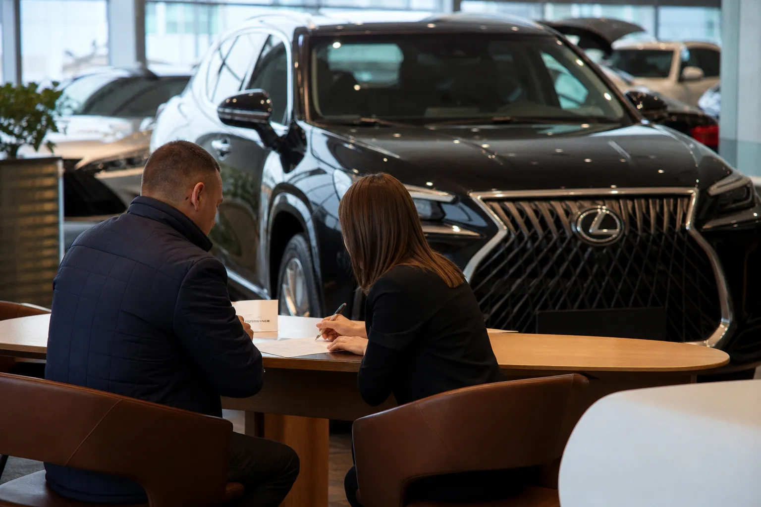 Покупателю Lexus вернули почти 80 млн теңге в рамках защиты прав потребителей