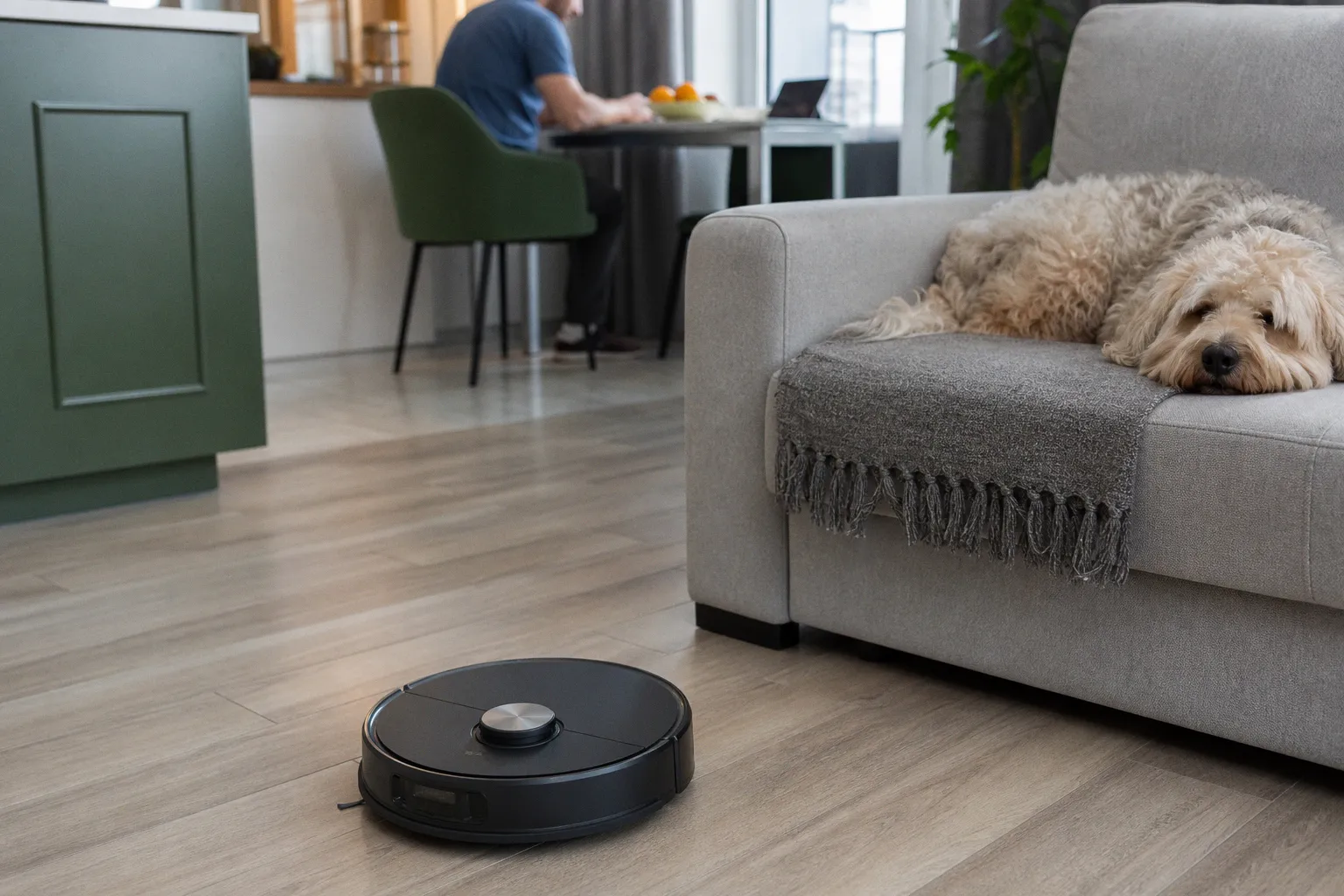 Распродажа восстановленных роботов-пылесосов Roborock на Woot