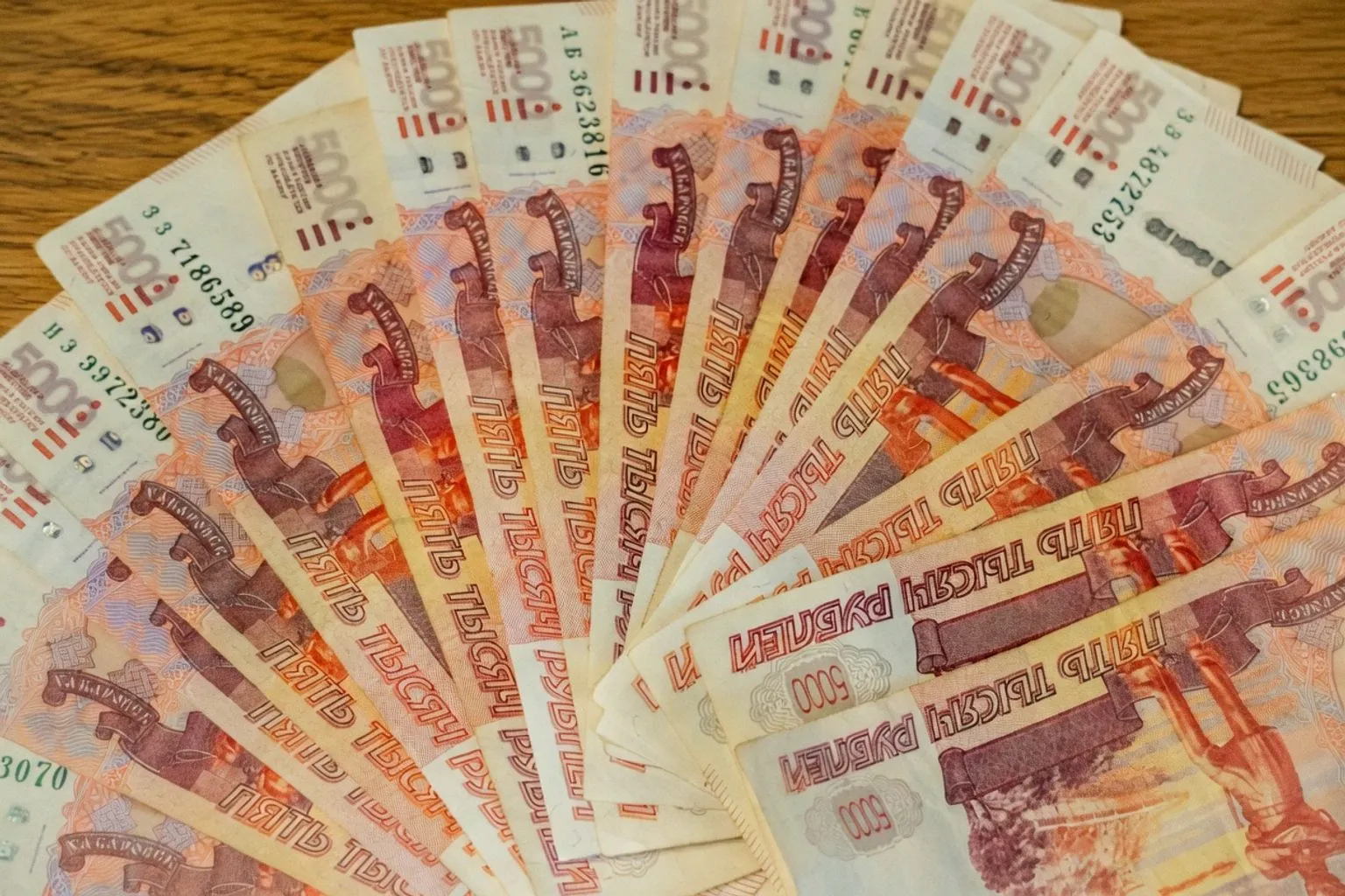 Воронежцы обвинили продавца мебели в обмане на сотни тысяч рублей
